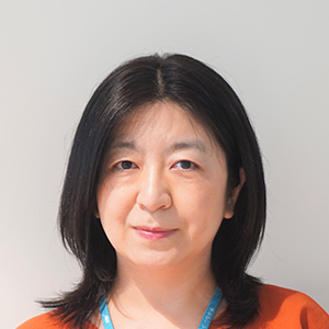 片平　智子