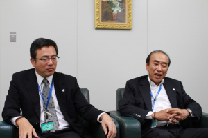 （右）取締役社長　芳須康次様　 （左）取締役総務部長　増田松司様 